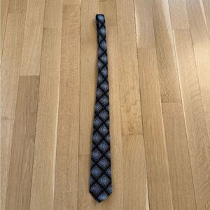 Elegant Black and Gray Men's Tie